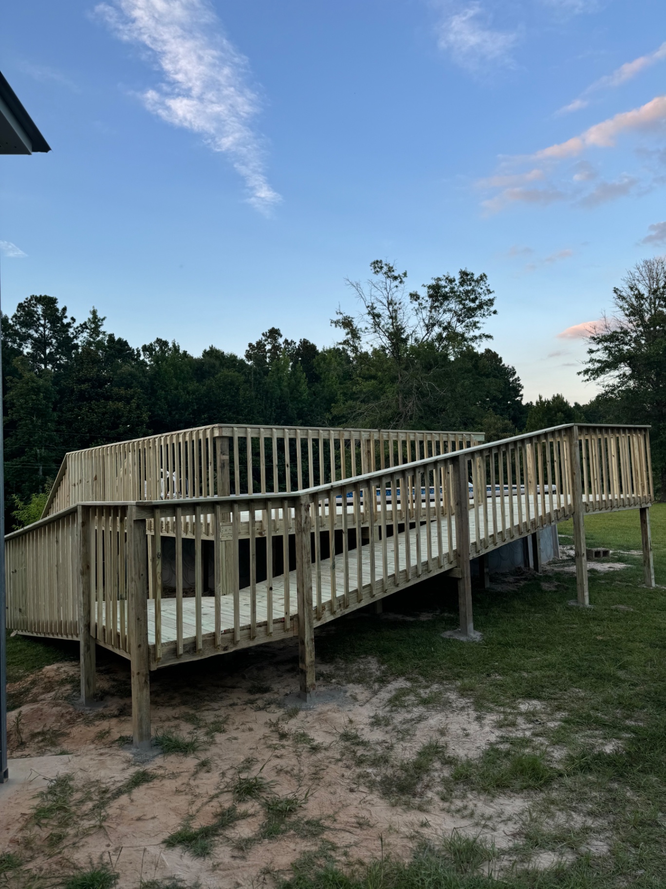 Elevated ramp deck